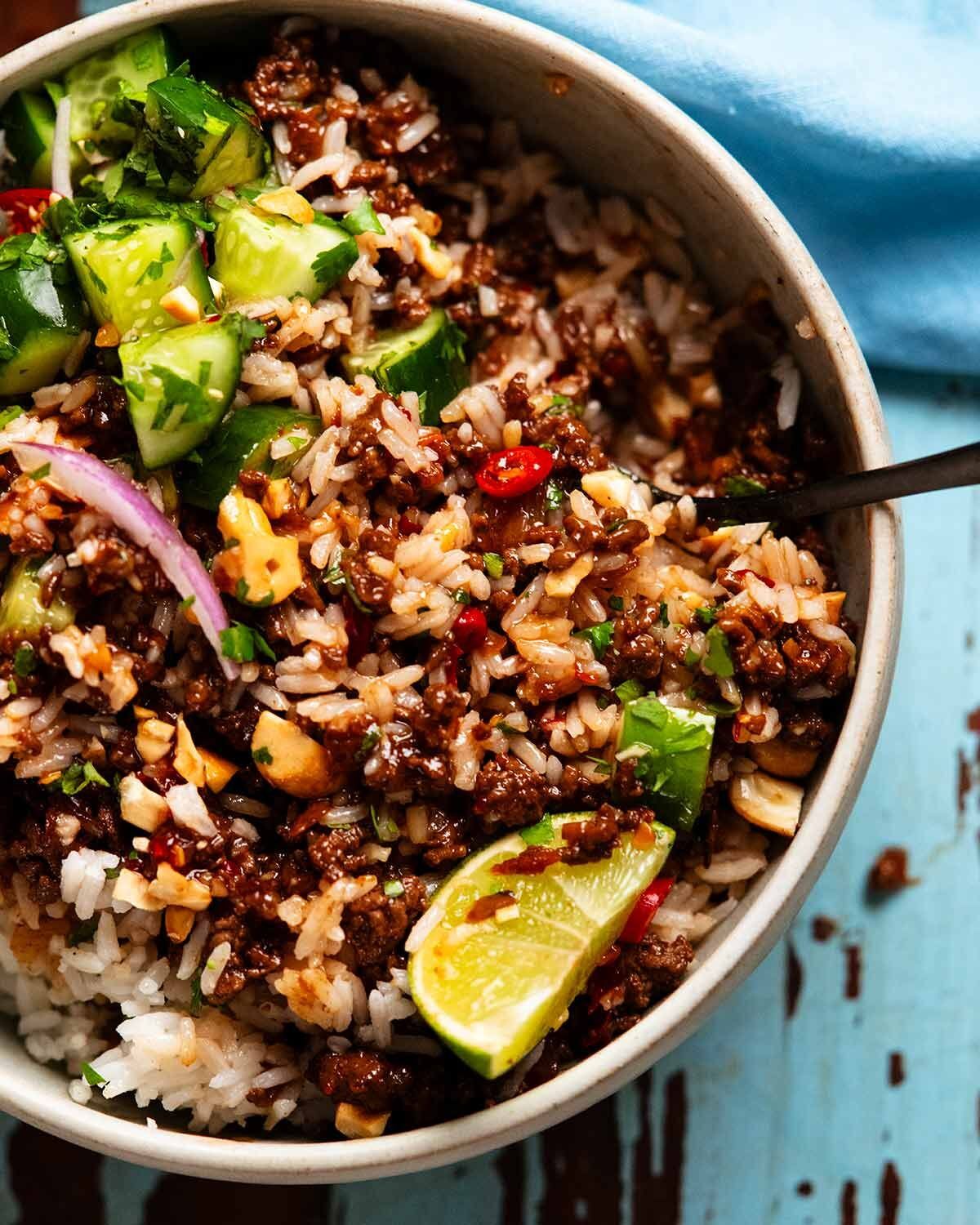 Cơm bò sốt ớt ngọt kiểu Thái