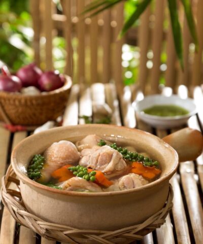 Gà Nấu Tiêu Xanh