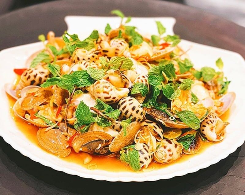 Khay Hải Sản Sốt Thái: Bùng Nổ Hương Vị Thái Lan